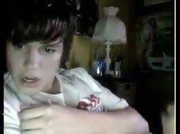 Wanks while talking to his mate